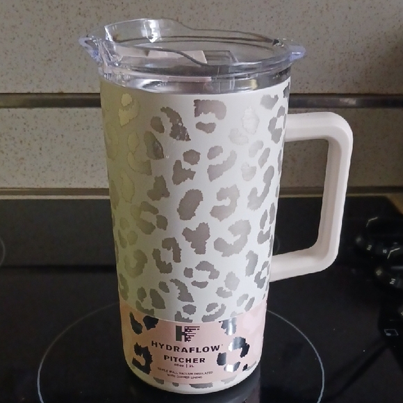 HYDRAFLOW 68oz.⚜️ Pitcher Cream Leopard Print Pitcher Tripple Wall Insulated